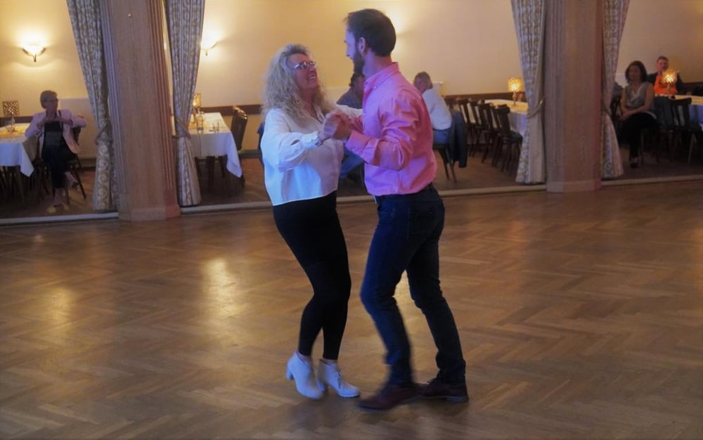 Foto Tanzabend für Singles & Paare -Theos Singletanz im Bürger Jäger Heim Ostern 2022