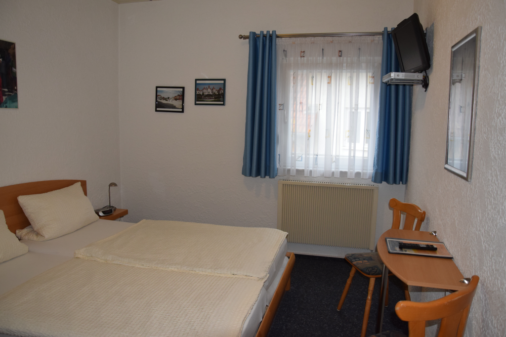 Zimmerausstattung Hotel Gästehaus Sonne