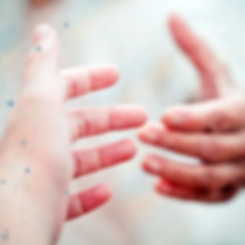 Helfende Hand reichen zu persönlicher Computerspezialist