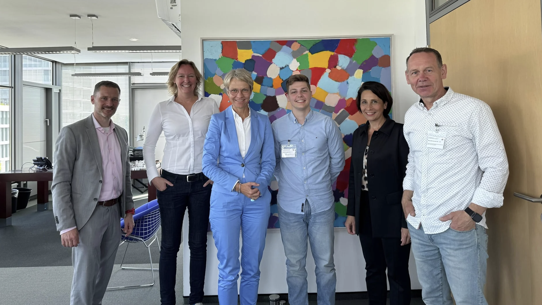 vlnr: Jan Irlenkaeuser, Kirsten Altevogt, Dorothee Feller, Marvin Liedmeyer, Dr. Tanja Reinlein, Dieter van Acken