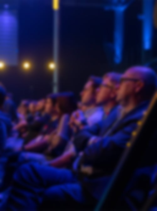 Besonderes Ambiente und der perfekte Blick auf die Bühne: Mit den unterscheidlichen Bestuhlungsmöglichkeiten wird Ihre Veranstaltung so, wie Sie sich das vorstellen.