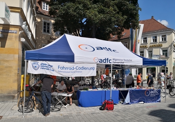 ADFC-Infostand mit Gebrauchtradbörse und Codierung - Bayreuther Mobilitätstage