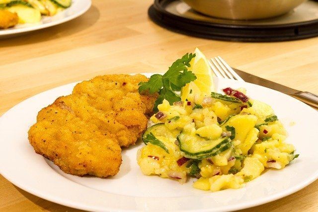 Teller mit Essen