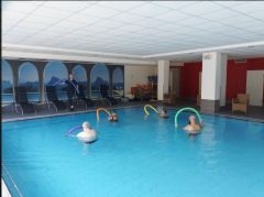 Wassersportkurs in unserem hauseigenen Sole-Thermalschwimmbad