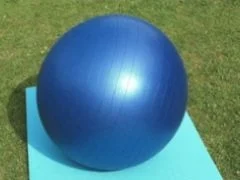 Blauer Gymnastikball