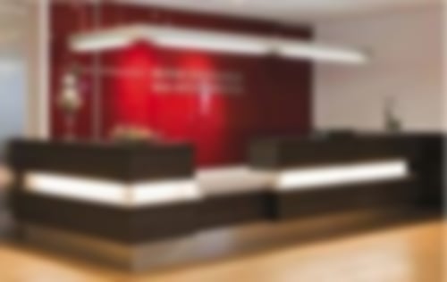 Die Rezeption im Foyer der Klinik Solequelle