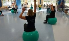 Kurs mit Gymnastikbällen