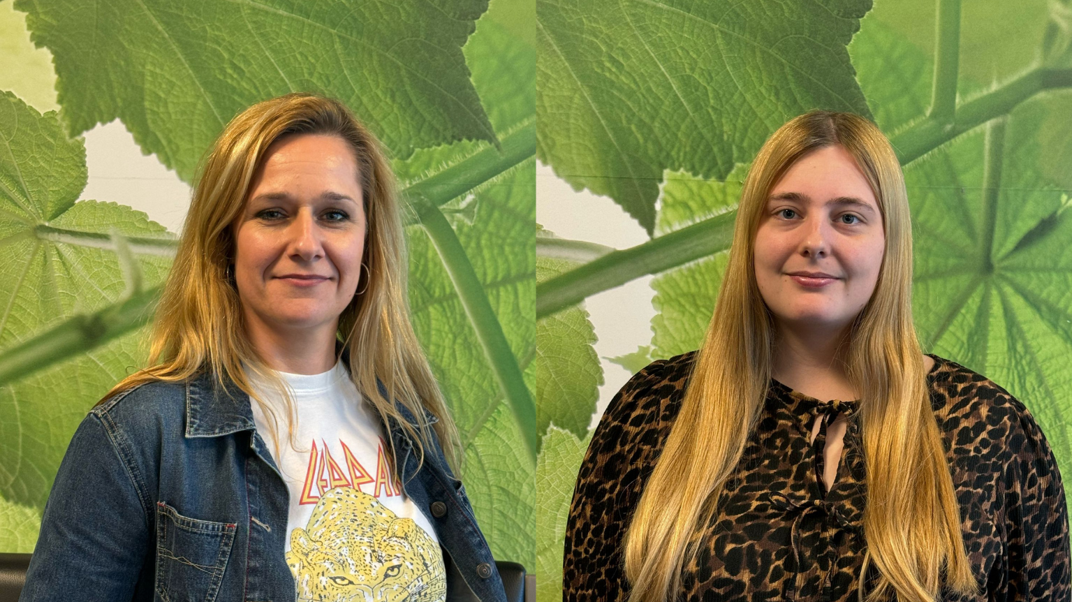 2 Damen, eine mit kurzen eine mit langen blonden Haaren
