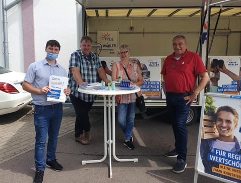 Tatkräftige Unterstützung der Freien Wähler Neunkirchen in Riegelsberg