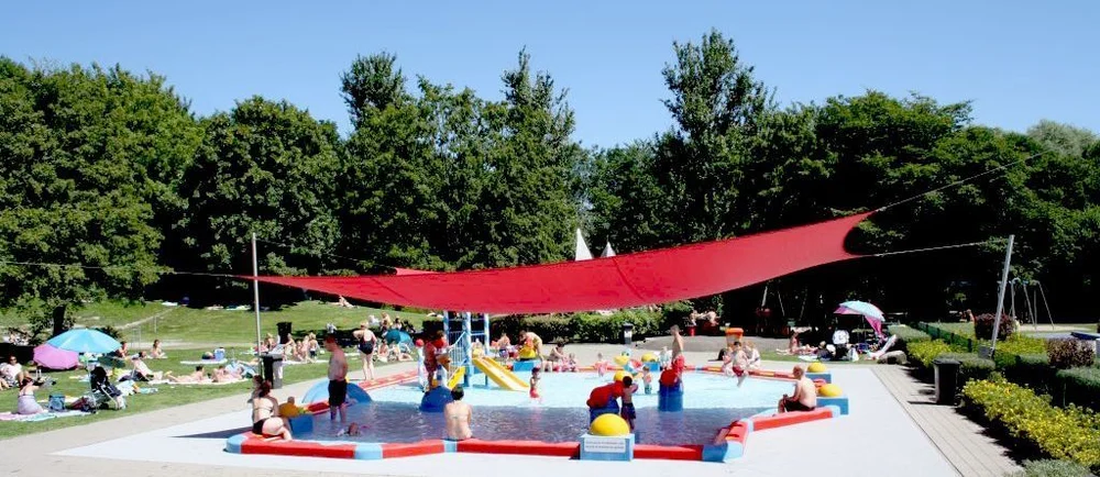 Wasserspielplatz im Freibad AquAHAUS