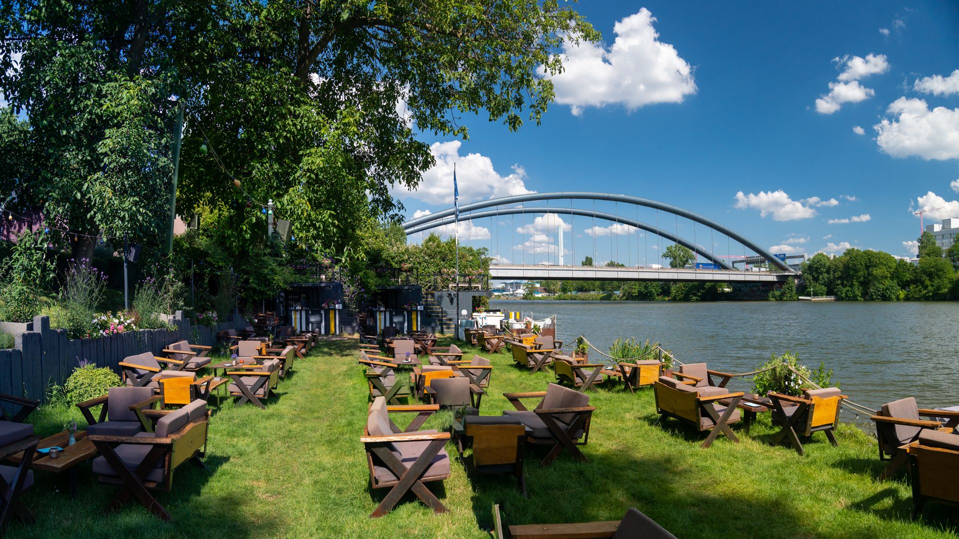 Herzlich Willkommen Blaues Wasser Frankfurt Herzlich Willkommen Blaues Wasser Frankfurt
