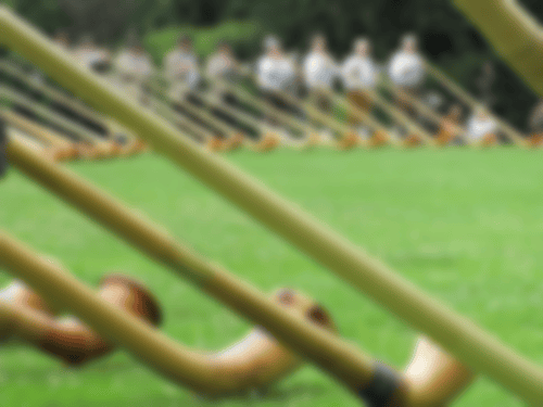 Die Badischen im Gesamtchor der Alphornbläser