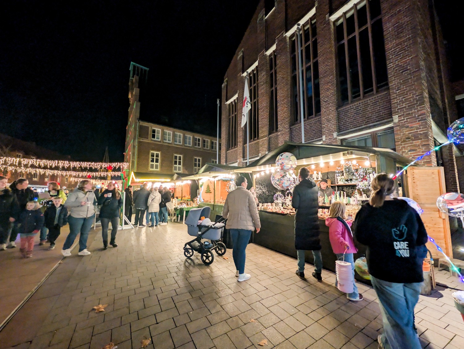 verkaufsoffener Sonntag zum Lichtermarkt
