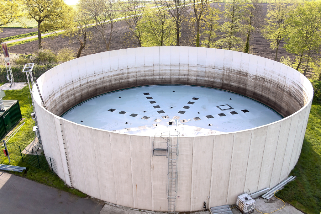 Biogas Schwimmdach Biogasanlage Gärrestbehälter