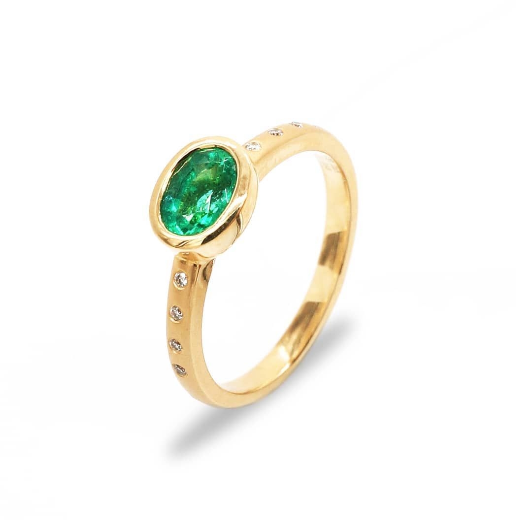 Samragd Ring