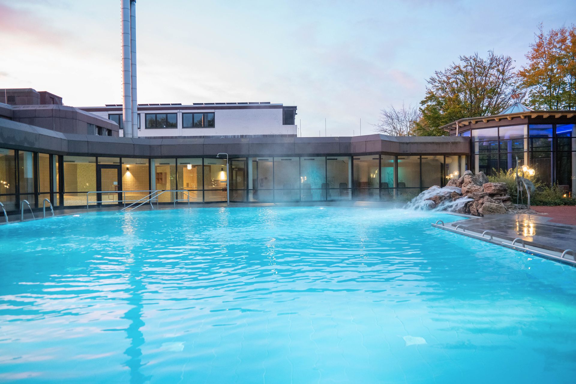 Das große Außenbecken der Hellweg-Sole-Thermen
