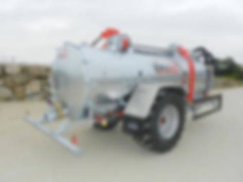 40 km/h Paket mit seitlichem und hinteren Unterfahrschutz