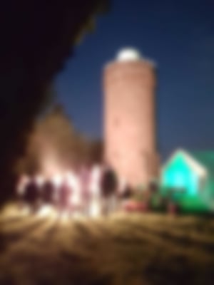 Bismarckturm bei Nacht