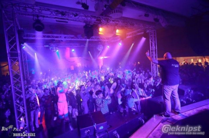 ​​DJ Twix - Party & Discoshow!