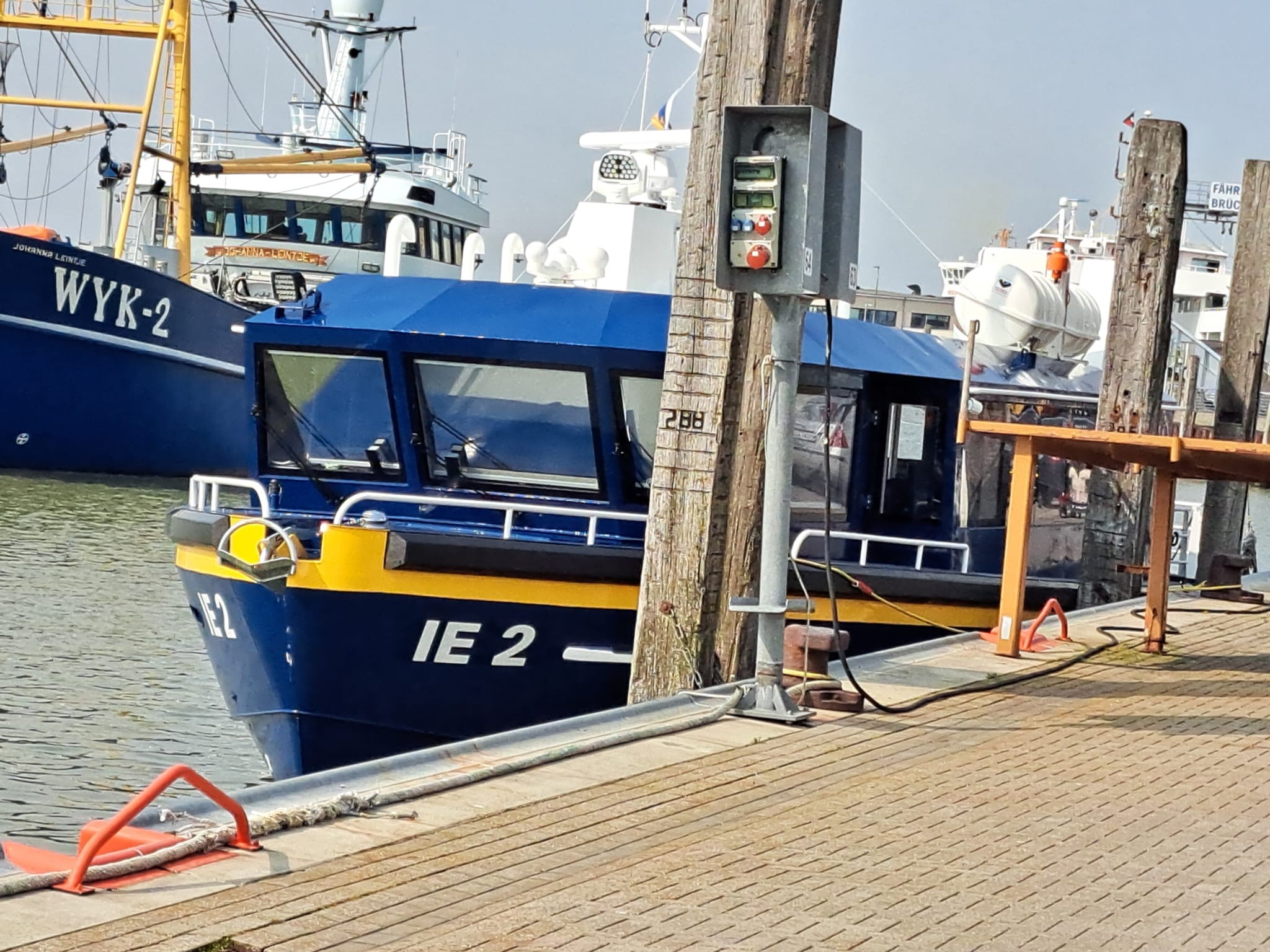 Der neue Inselexpress 2 im Norddeicher Hafen
