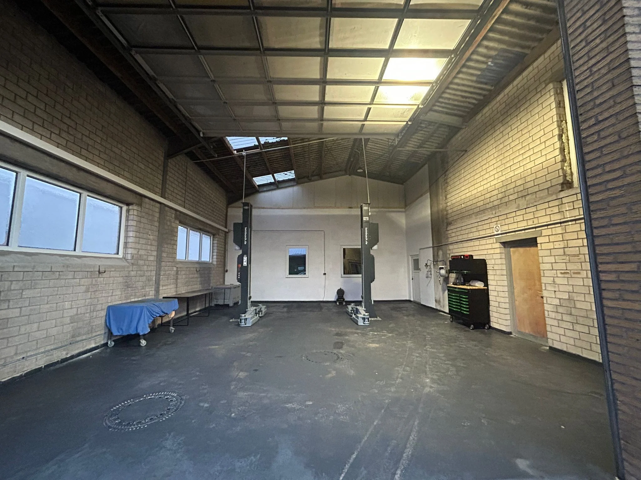 Nussschalen, Strahlarbeiten, 