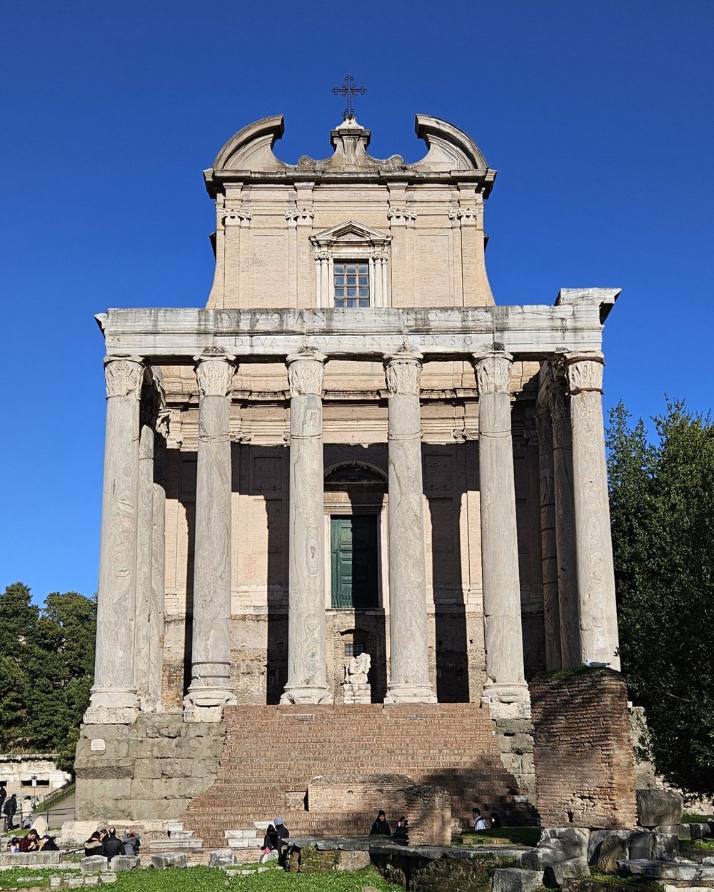 Tempel des Antoninus Pius und der Faustina auf dem Forum Romanum