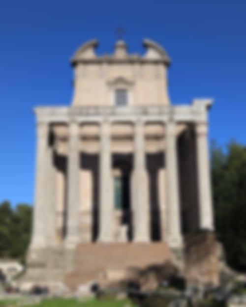 Tempel des Antoninus Pius und der Faustina auf dem Forum Romanum