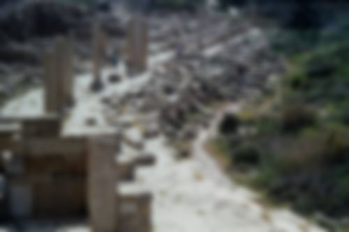 Hafenanlagen und Kaimauer