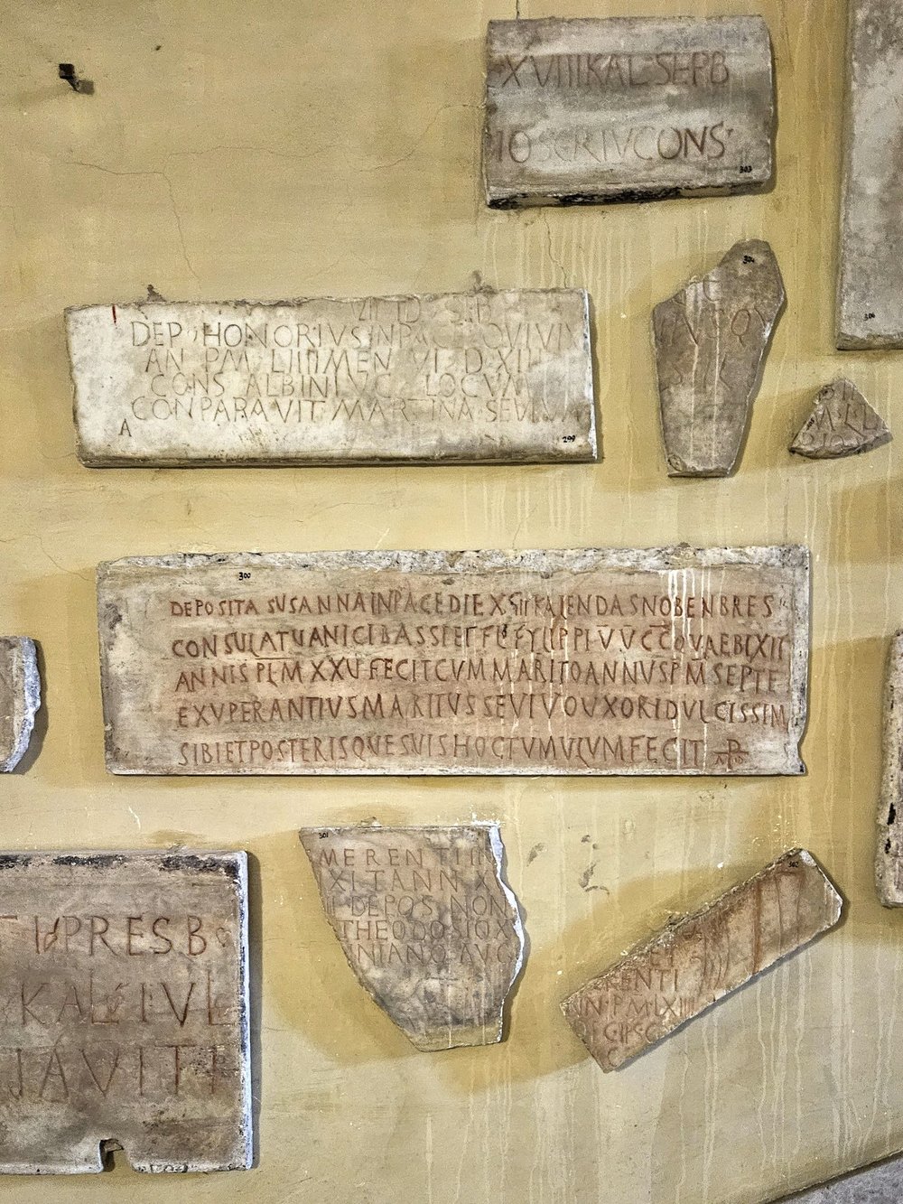 frühchristliche Grabinschriften aus der Katakombe der Hl. Agnes