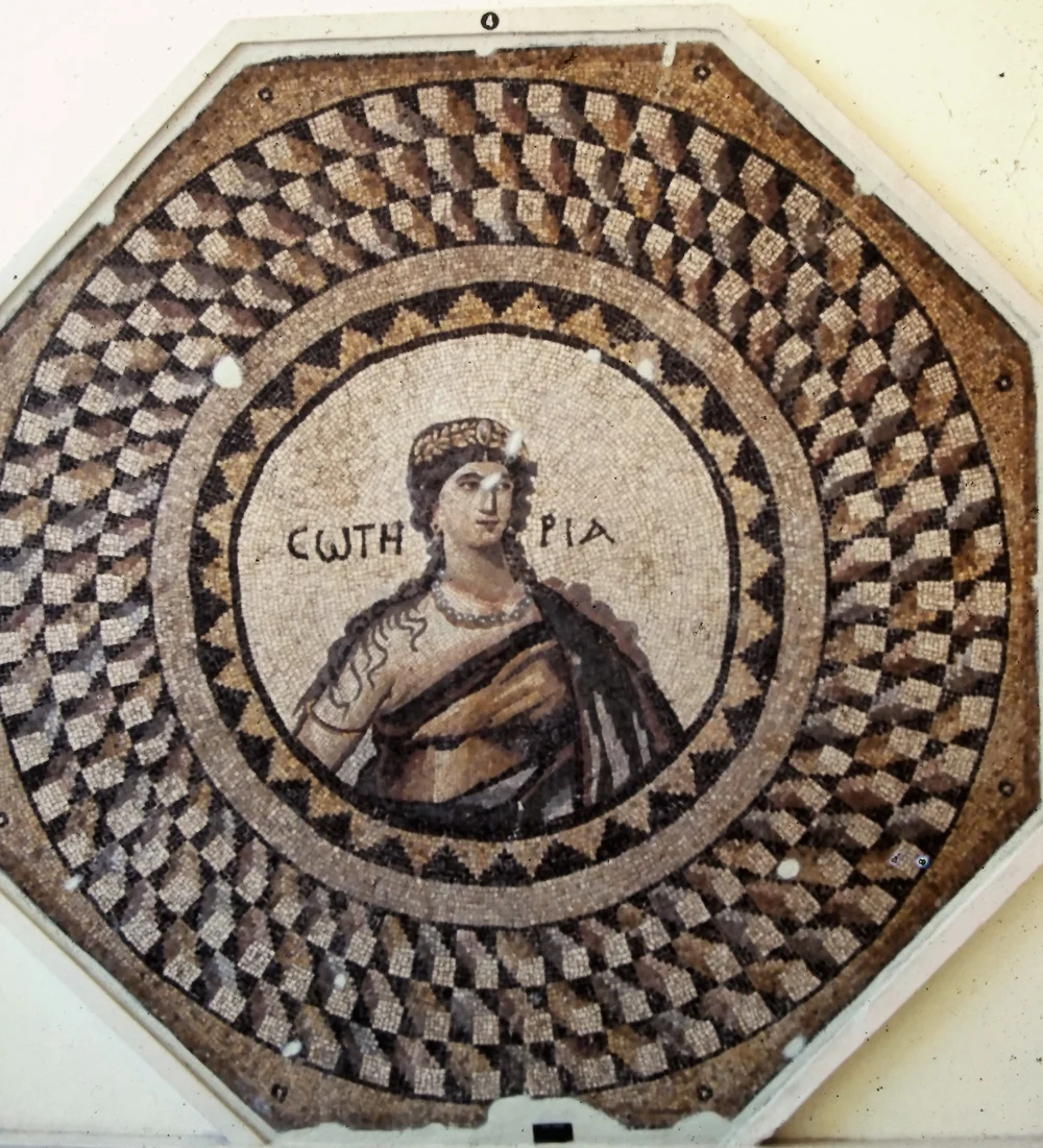 Mosaik aus Antiochia mit Darstellung der Soteria. Foto: (c) Sebastian Buck, www.antike-christentum.de/antiochia