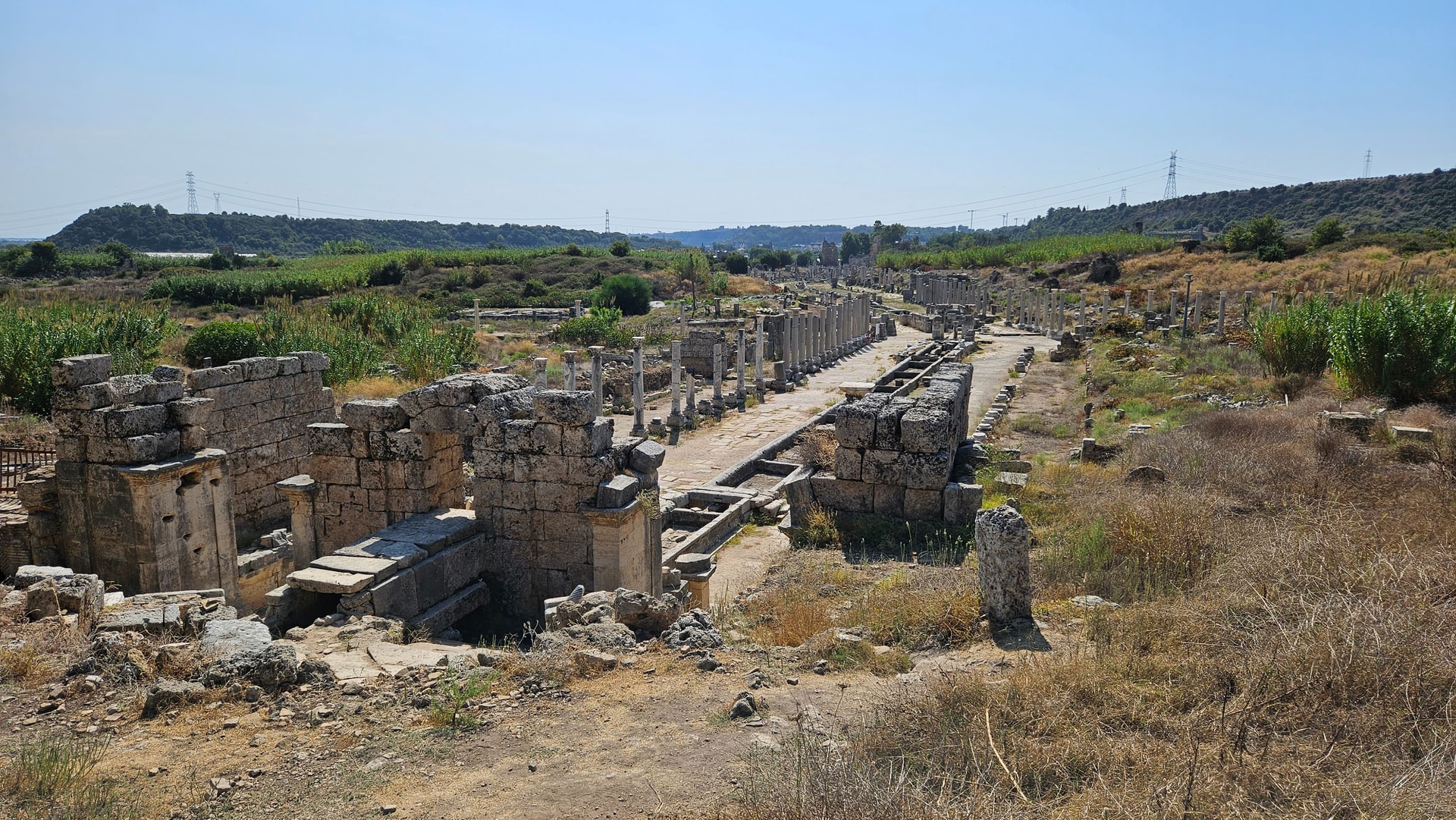 Perge Kollonnadenstraße