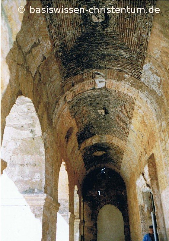 Tur Abdin - Mar Yakub Narthex