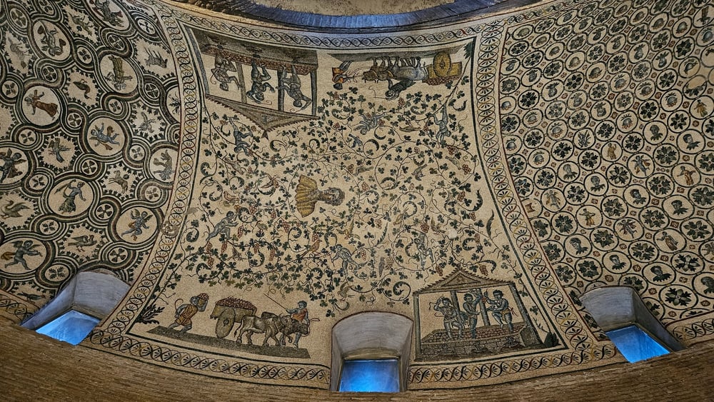 Santa Costanza - Mausoleum der Constantia in Rom, Deckenmosaiken.