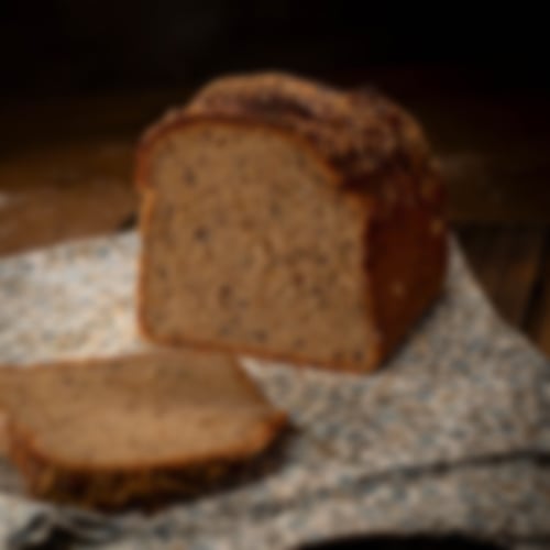 Saftiges Weizenmischbrot mit feiner Porung, frischem Quark und Roggenvollkorn für lange Frischhaltung bei Essmann’s Backstube