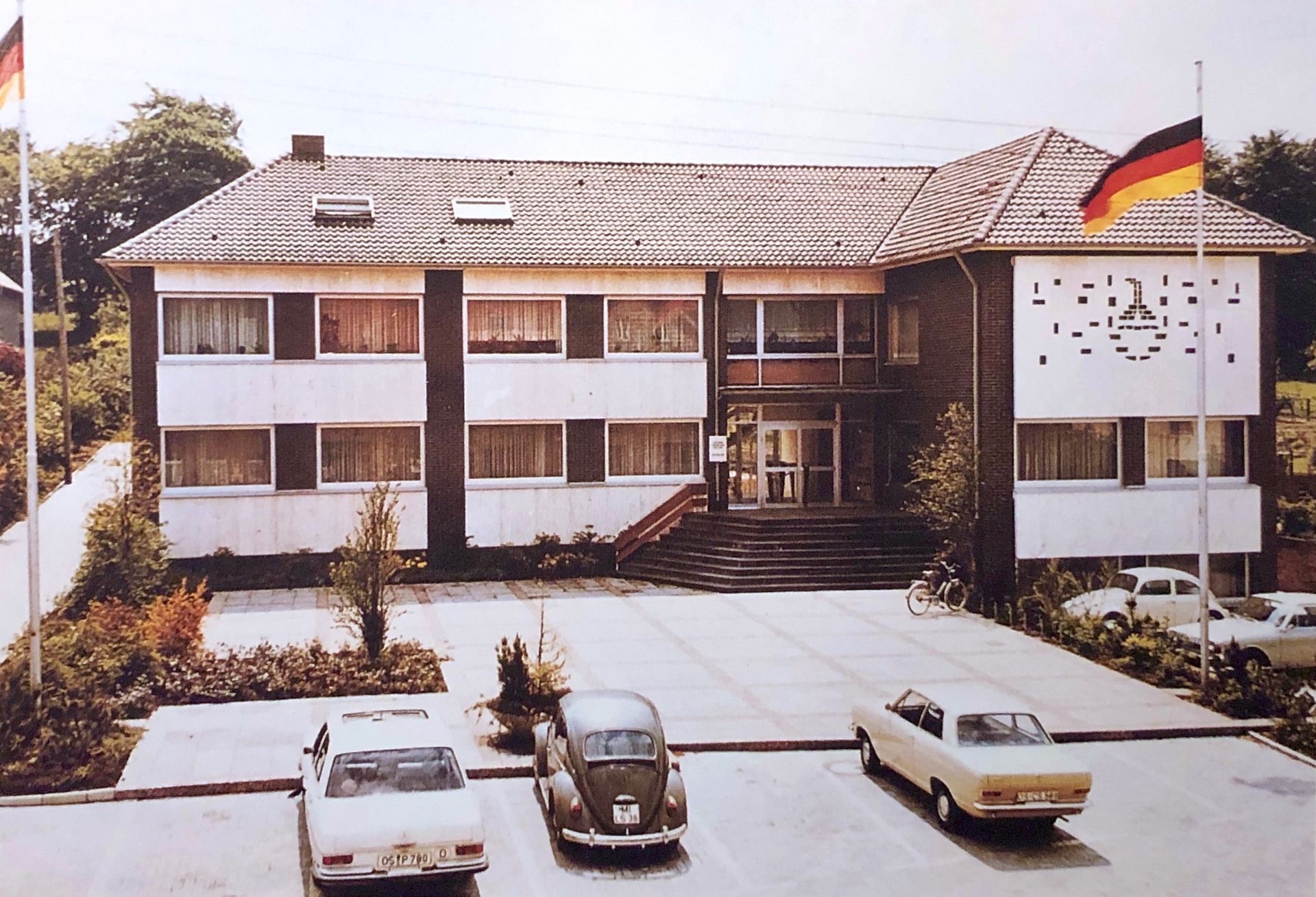 Das alte Hollager Rathaus wird 1996 das Philipp-Neri-Haus