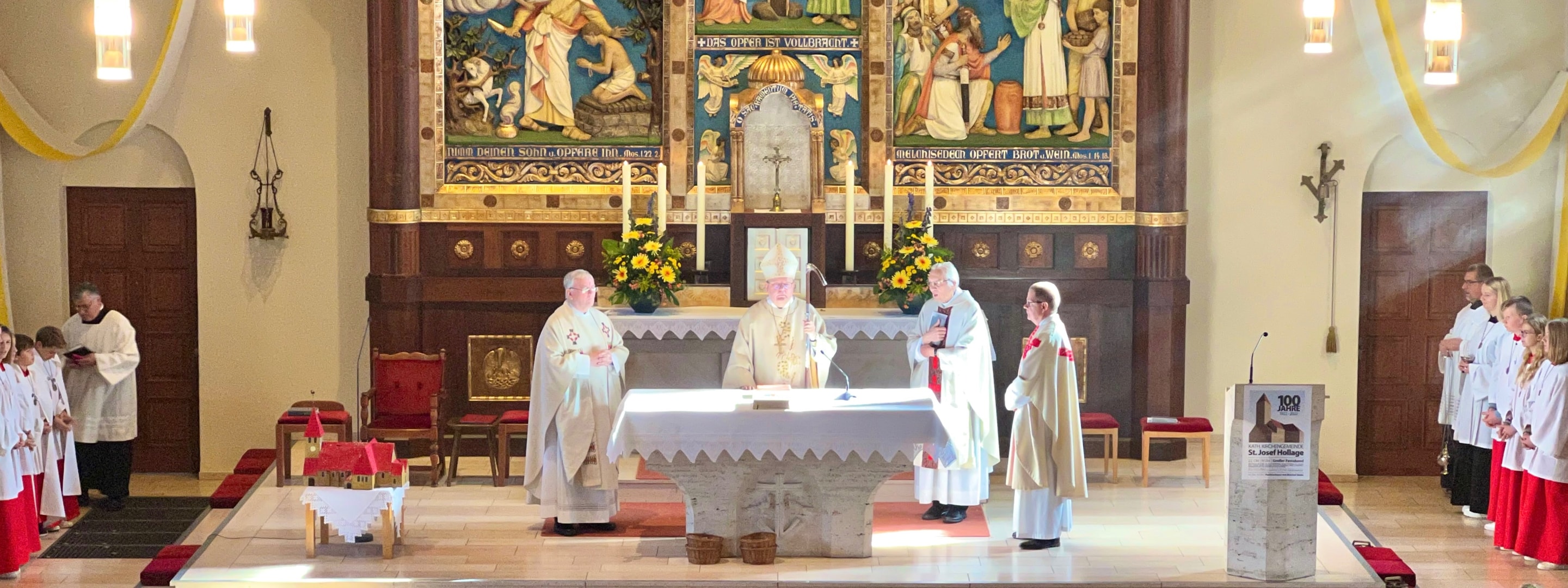 Pontifikalamt mit Bischof Bode