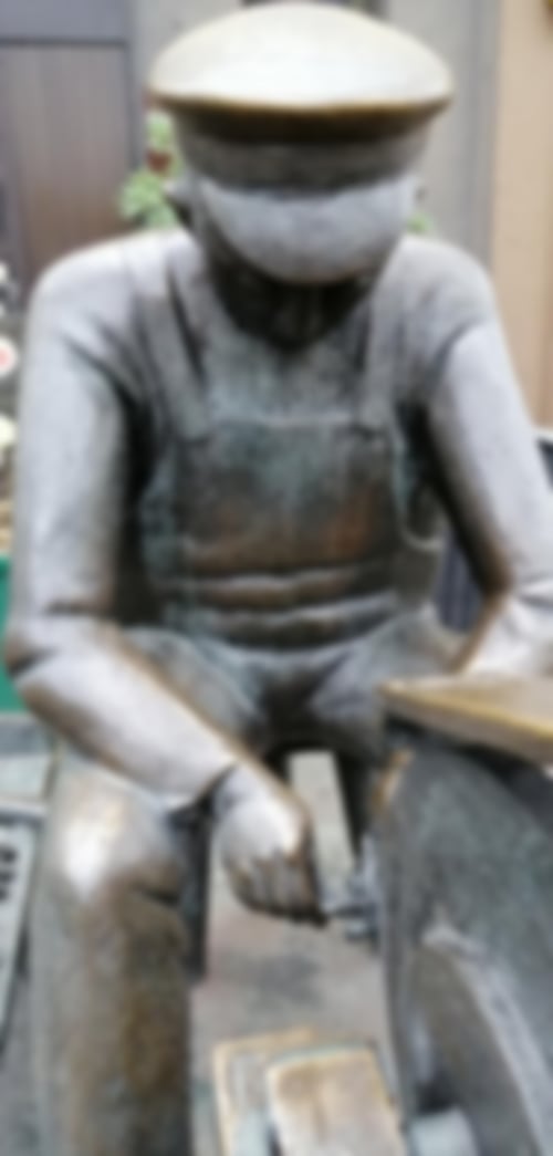 Der Schleifer in Wald von Henryk Dyvan