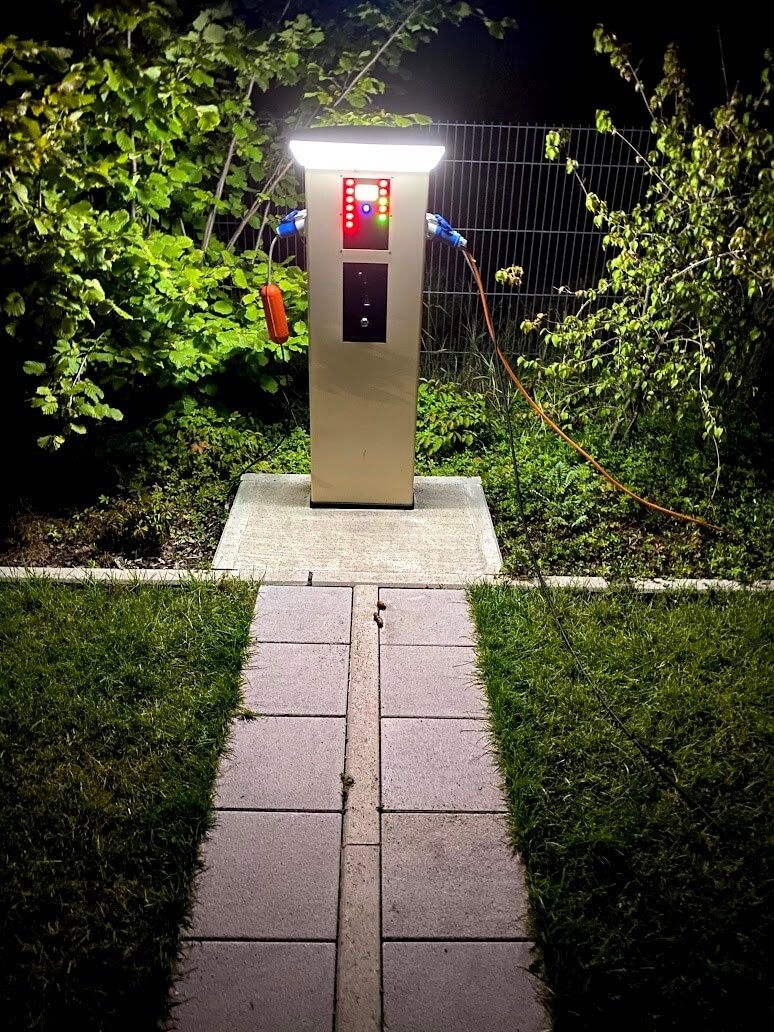 Wohnmobilstellplatz Stromsäule
