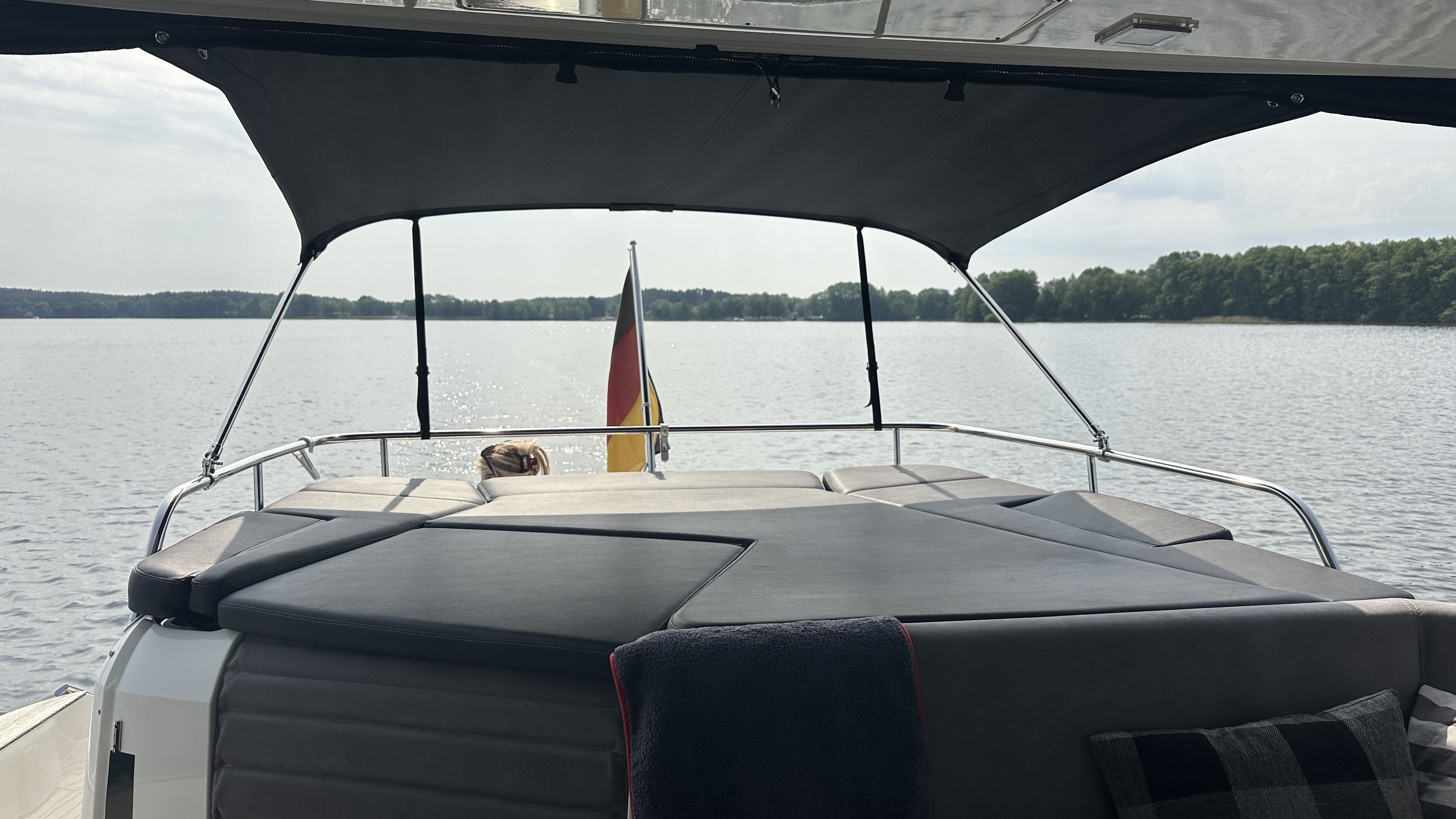 Bimini über der Achterkabine Marex 320 ACC