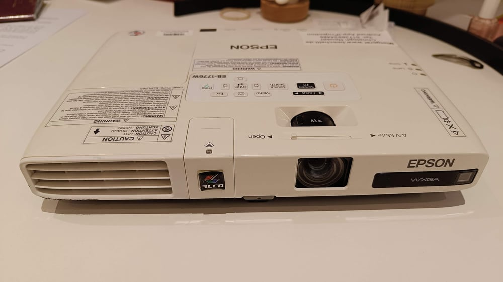 Beamer Epson H476B