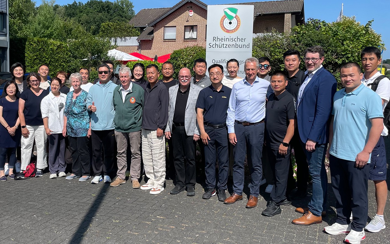 ZUM GEGENSEITIGEN AUSTAUSCH: RSB-PRÄSIDIUM EMPFING DELEGATION AUS CHINA