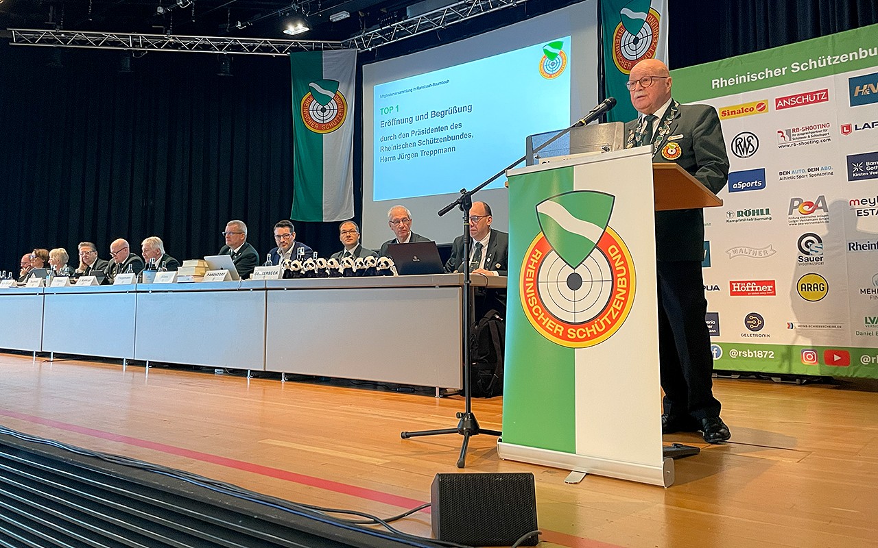 RSB-MITGLIEDERVERSAMMLUNG BESCHLIESST BEITRAGSANPASSUNG - PRÄSIDENT JÜRGEN TREPPMANN GEHT IN NEUE AM