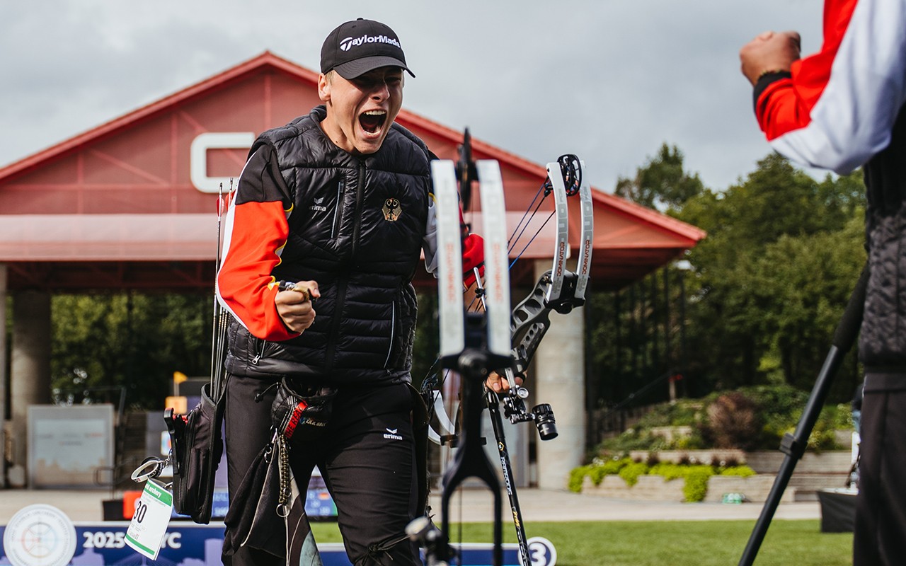 FELIX-AWARD 2025: RUVEN FLÜSS ALS NEWCOMER DES JAHRES NOMINIERT – JETZT ABSTIMMEN!